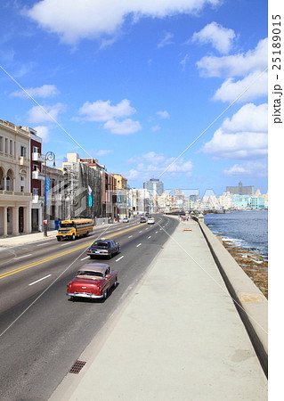 新市街へ向かう道路 新市街へ向かう道路 25189015