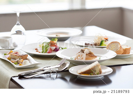 フレンチのフルコース 25189793