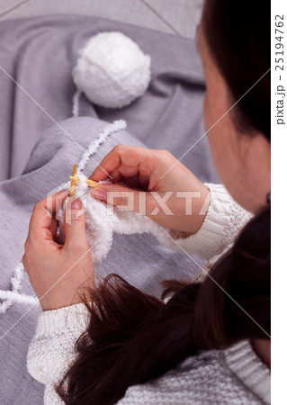 woman hands knitting 25194762