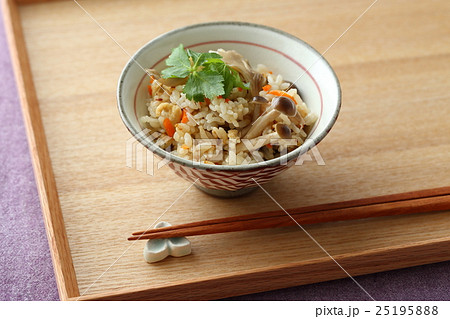 炊き込みごはん　和食 25195888