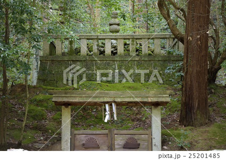 観心寺　楠木正成首塚 25201485