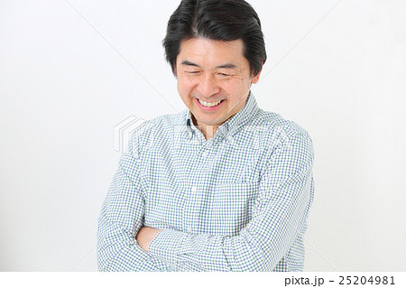 ミドル男性　笑顔 25204981