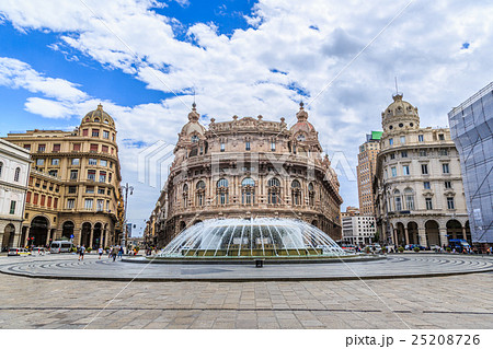 Piazza De Ferrari main square in Genoa 25208726