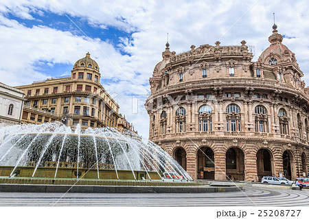 Piazza De Ferrari main square in Genoa 25208727