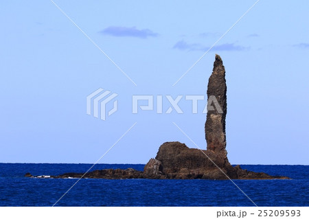 ローソク岩（ニセコ積丹小樽海岸国定公園） 25209593