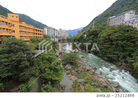ふれあい橋から見た鬼怒川温泉郷 ふれあい橋から見た鬼怒川温泉郷 25212866