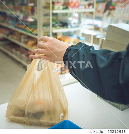 コンビニ 25212953