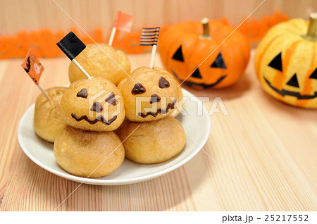 ハロウィンパーティー　プチシュークリーム 25217552