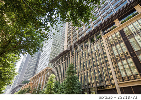 丸の内の高層ビル群 丸の内の高層ビル群 25218773