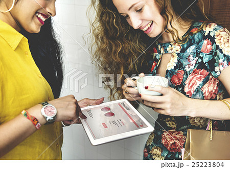 Women Friends Shopaholics Summer Sales Concept 25223804