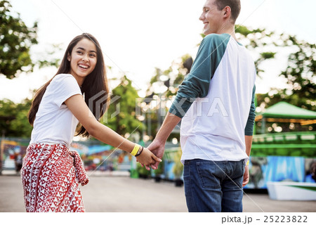 Young Couple Date Holding Hands Concept Young Couple Date Holding Hands Concept 25223822
