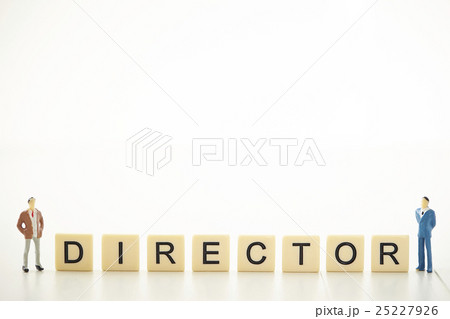 男性とDIRECTORの文字 25227926