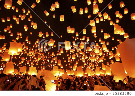 チェンマイ ランタン祭りの写真素材