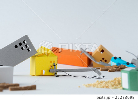 自然災害　地震　無電柱化　倒壊　ペーパークラフト 25233698