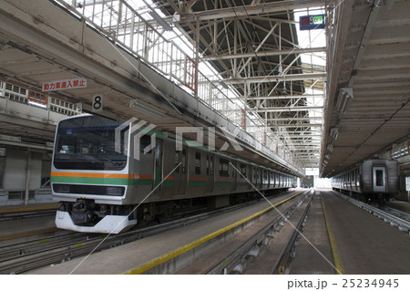 大宮総合車両センターにて検査を受けるE231系電車 25234945