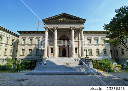 大阪府立中之島図書館  25236848