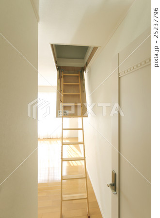 住宅 設備 グルニエ 屋根裏収納 小屋根収納 住宅 設備 グルニエ 屋根裏収納 小屋根収納 25237796