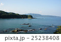 青い海と突き出た半島 25238408