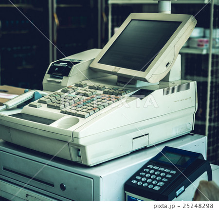 コンビニエンスストア 25248298