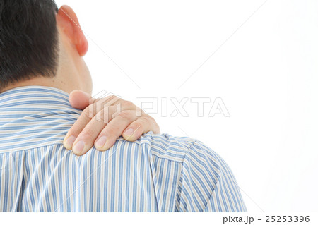 肩こり　男性 25253396