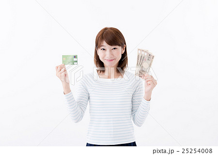 若い女性、支払い 若い女性、支払い 25254008
