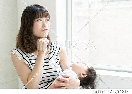育児 25254038