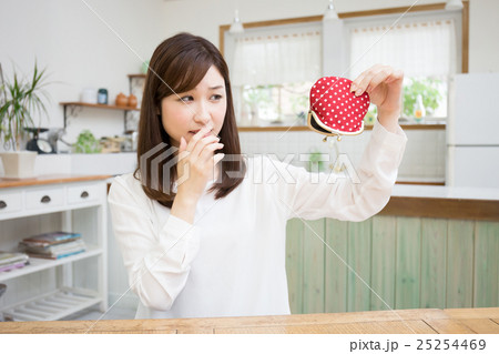 女性　ライフスタイルイメージ 25254469