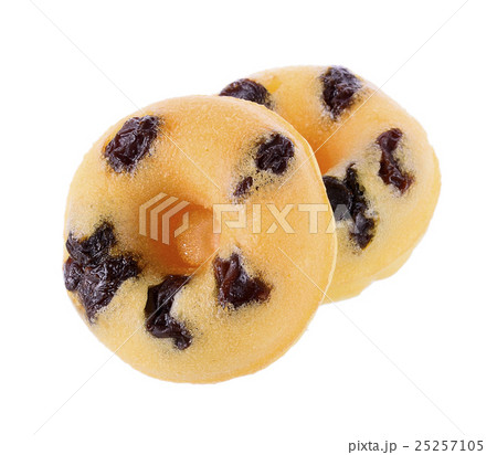 raisin donuts on white background 25257105