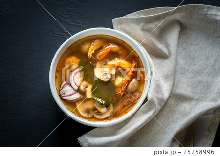 Thai tom yum soup Thai tom yum soup 25258996