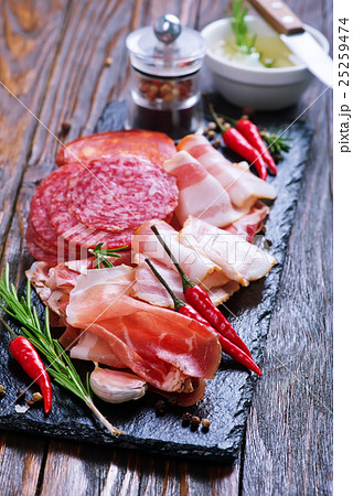 Delicious and tasty meat dishes 25259474