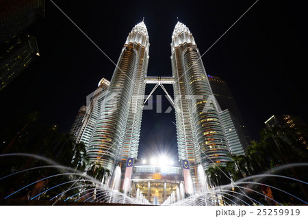 ペトロナスツインタワー 25259919