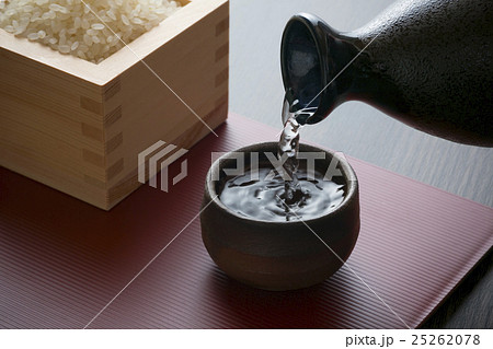 日本酒 25262078
