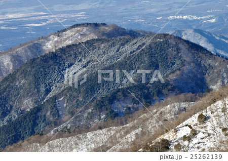 雪化粧した檜岳山稜 25262139