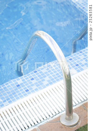 Outdoor swimming pool in summer 25263581
