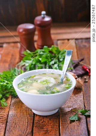 chicken soup 25267487
