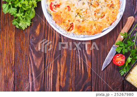 Pie with meat 25267980