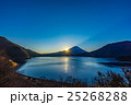 【山梨県】本栖湖 25268288