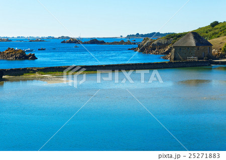 ブレア島の波水車と水辺の風景 25271883