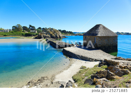 ブレア島の波水車と水辺の風景 25271885