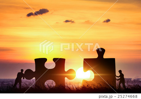 Partnership concept, puzzle pieces teamwork. 25274668