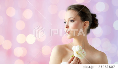 beautiful asian woman with flower and jewelry beautiful asian woman with flower and jewelry 25281807