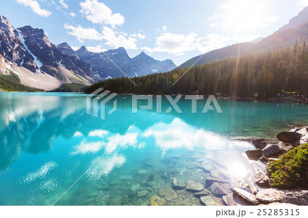 Moraine lake Moraine lake 25285315
