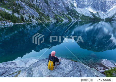 Man on the lake 25288861