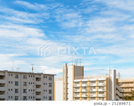 団地と空 団地と空 25289671