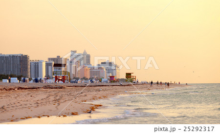 Lifeguard Tower in South Beach, Miami Beach USA 25292317