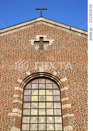 rose window  italy  lombardy     the tu  25293818