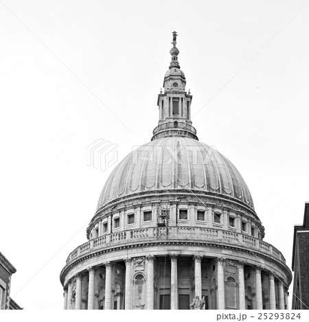 st paul cathedral in london england  25293824