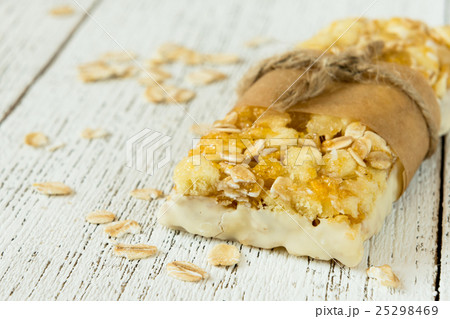 Protein bars with dried fruit, healthy snack 25298469