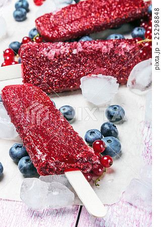 Homemade popsicles with red currant and Homemade popsicles with red currant and 25298848
