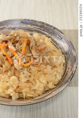おいしいきのこごはん おいしいきのこごはん 25299354